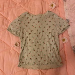 lattuce edge cropped baby tee 🎀⭐️